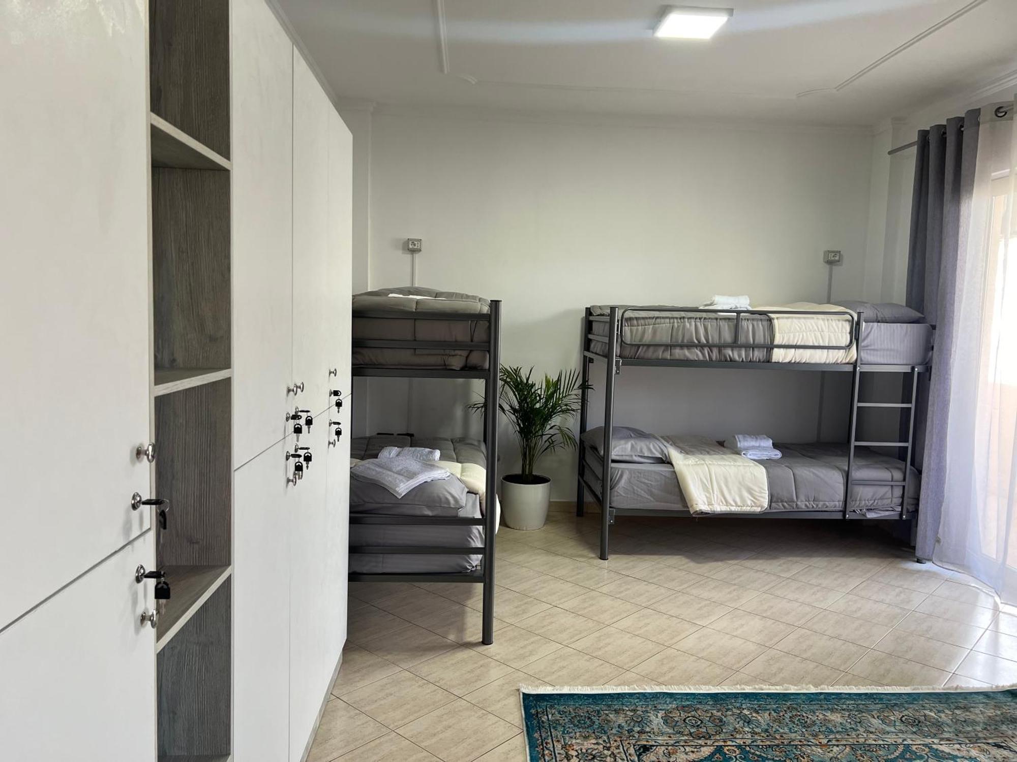 Hostel By Fenix Tiran Dış mekan fotoğraf